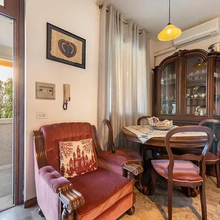 Desenzano Bilocale Con Posto Auto 2 * דסנזאנו דל גארדה